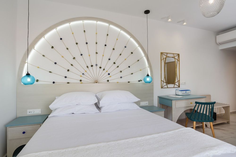 Suite, Sea View