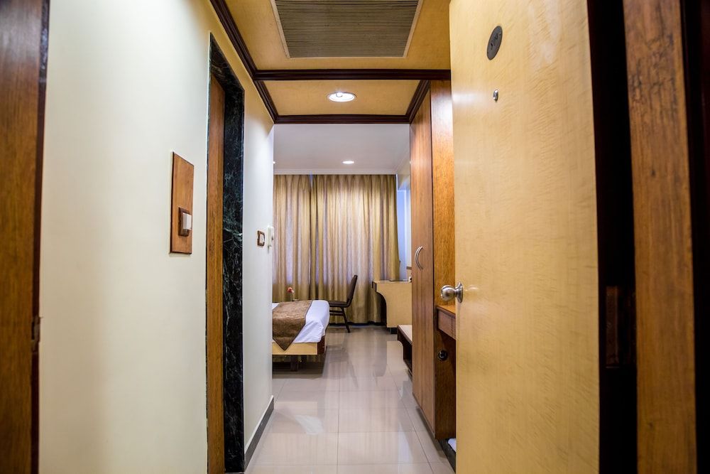 Hotel Tip Top Plaza Deluxe Room 8