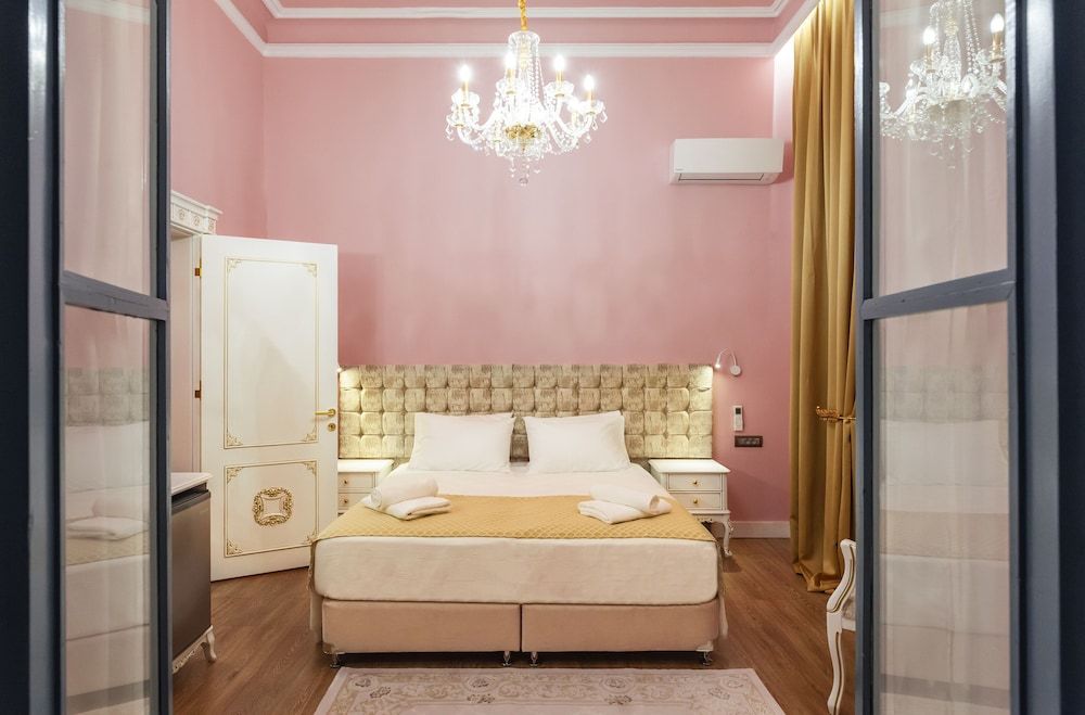 Executive Suite, Balcony