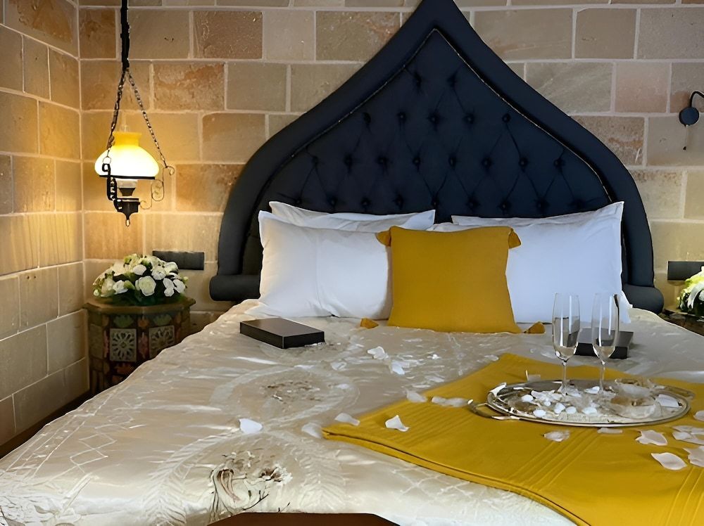 utopia luxury suites Junior Room 4