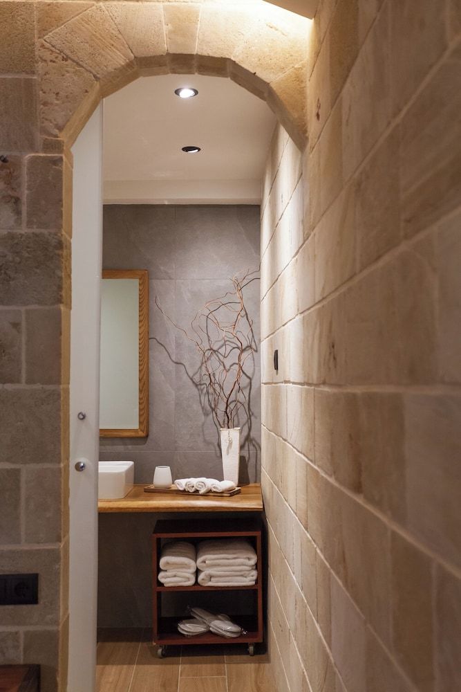 utopia luxury suites Royal Suite 9