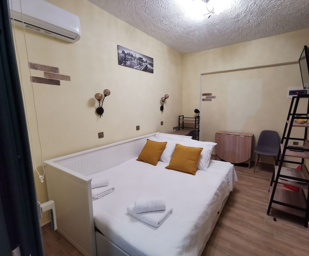 Double Room (No 2)