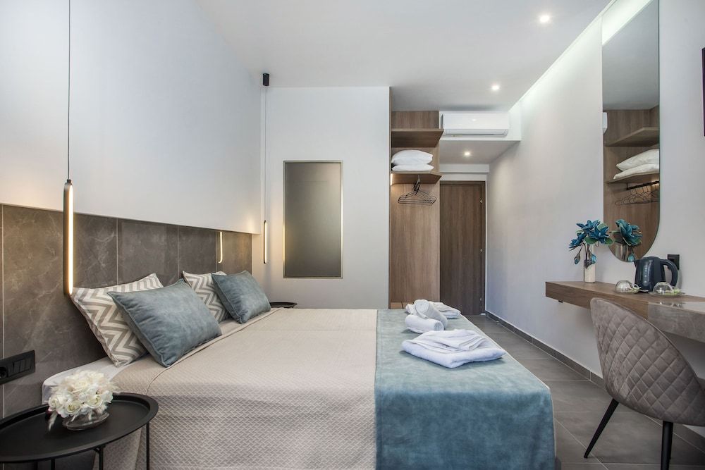 Classic Quadruple Room