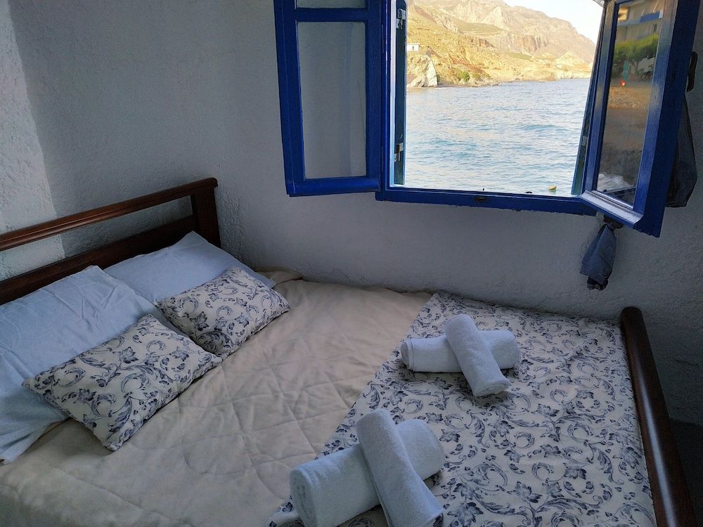 House, 2 Bedrooms, Sea View