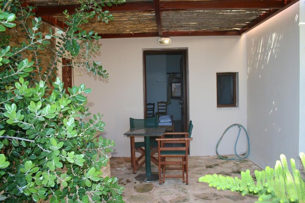 Kavos Melissa Studios