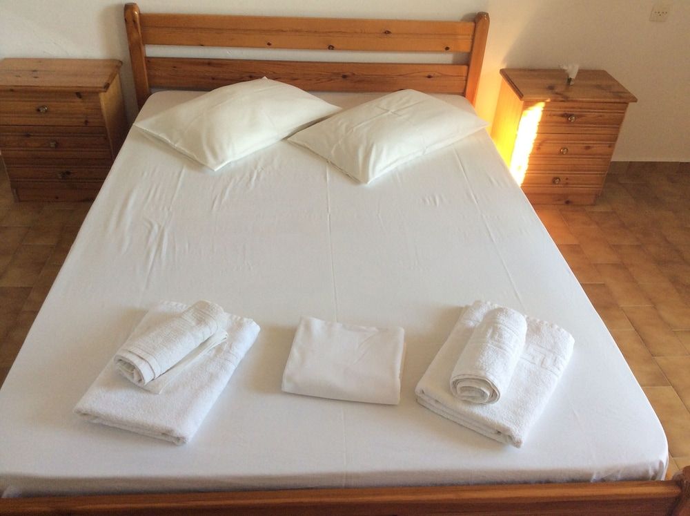 Elena Rooms