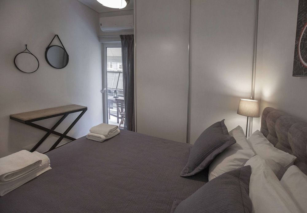 Unique Apartment near Acropolis by GHH Family Apartment, 4 Bedrooms, Balcony 18