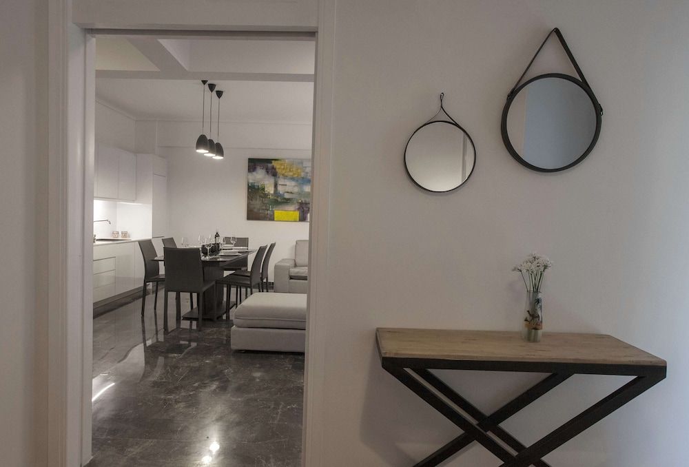 Unique Apartment near Acropolis by GHH Family Apartment, 4 Bedrooms, Balcony 17