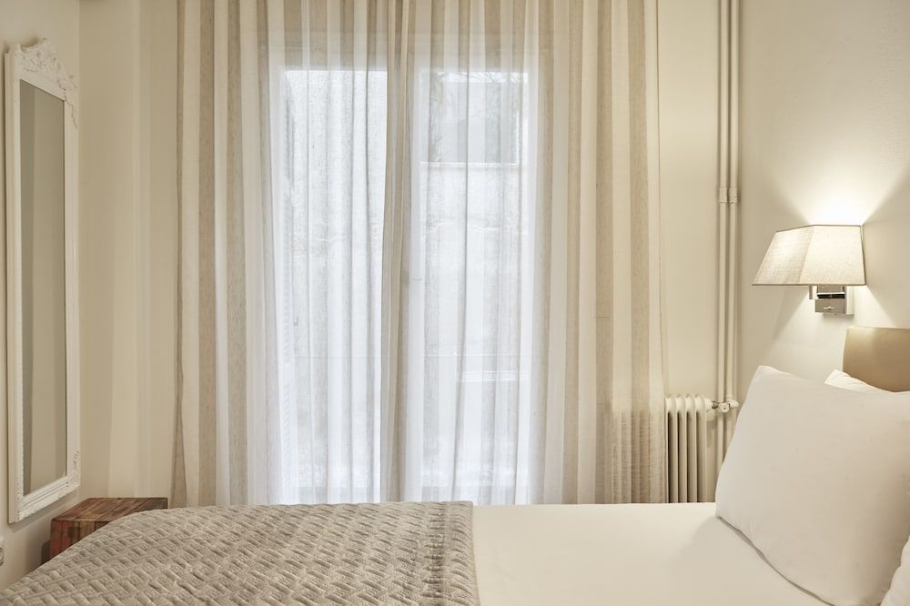 undefined Cozy and Bright Apartment in Kolonaki 9