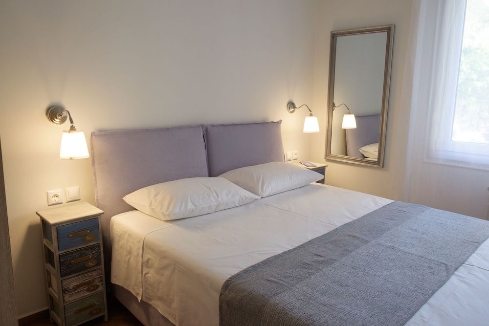 undefined 3BD Mansion Apartment in Kolonaki 4