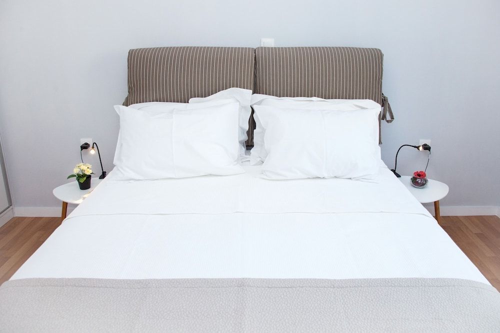 undefined Fully Renovated Modern Beauty in Athens 6