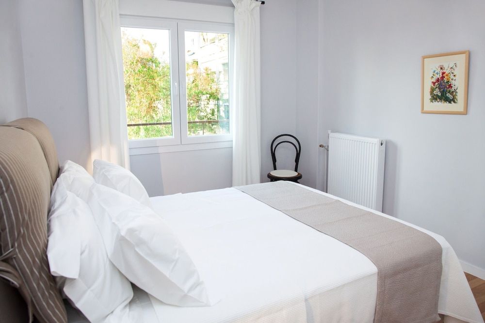 undefined Fully Renovated Modern Beauty in Athens 2