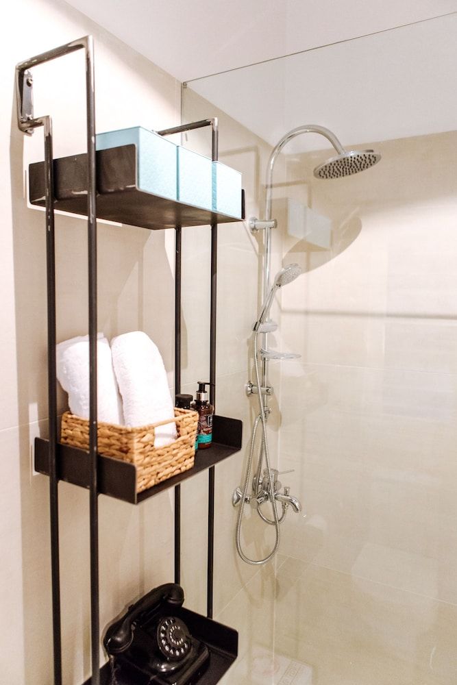 We Saw Athens Apartment 3A 15