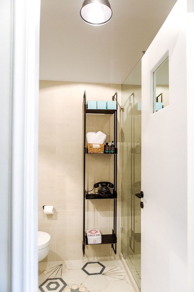 We Saw Athens Apartment 3A 17