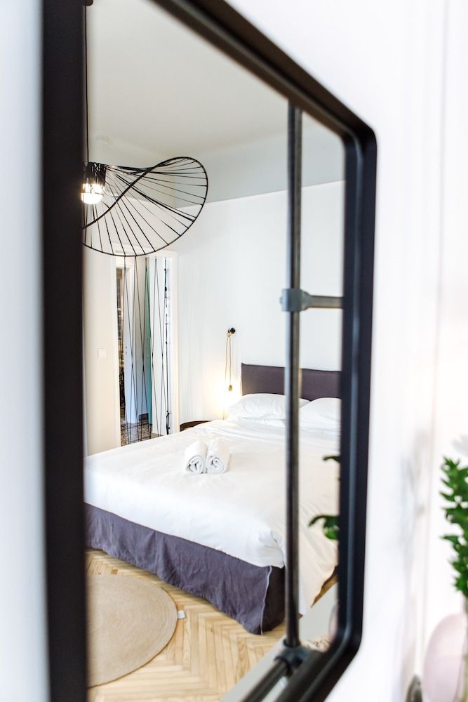 We Saw Athens Apartment 3A 23