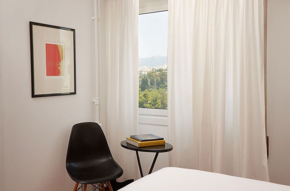 undefined Parthenon Apartment 4