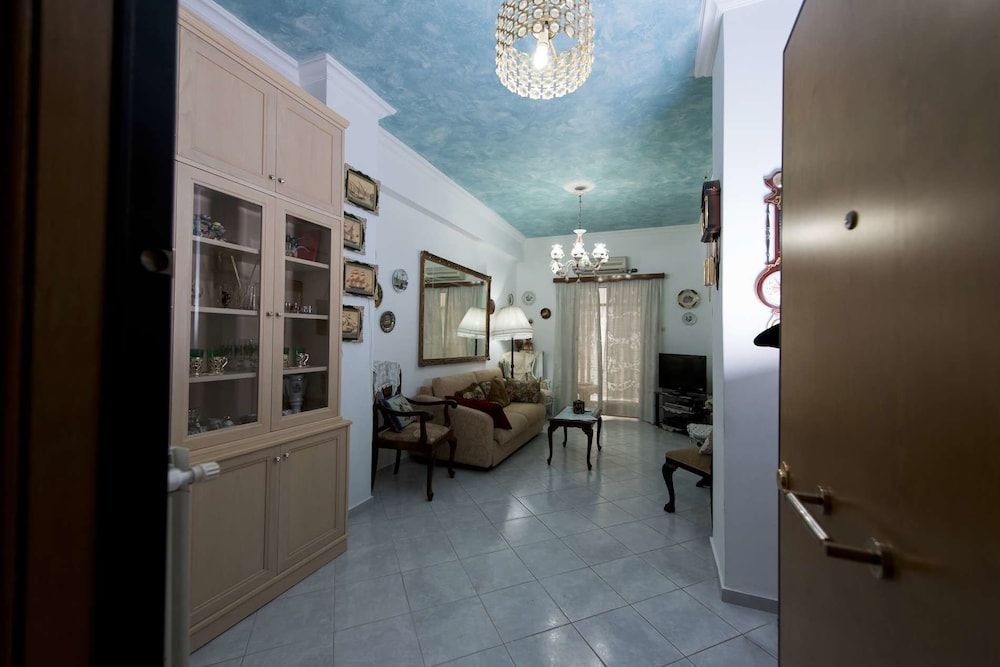 Garden Central Athinian Apartments Apartment 12