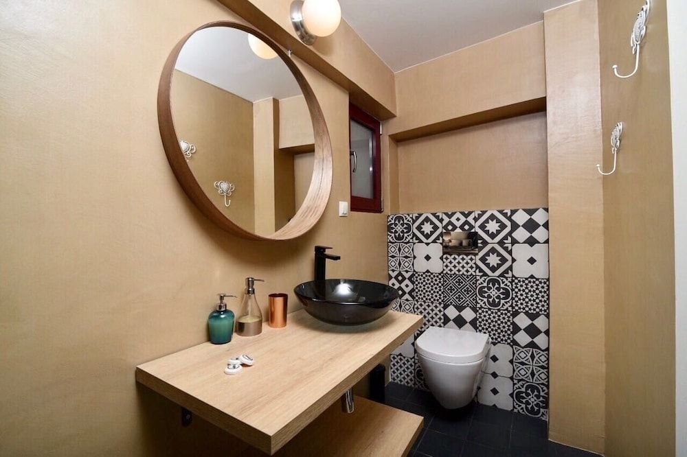 A Gift in the Heart of Monastiraki A Studio 18