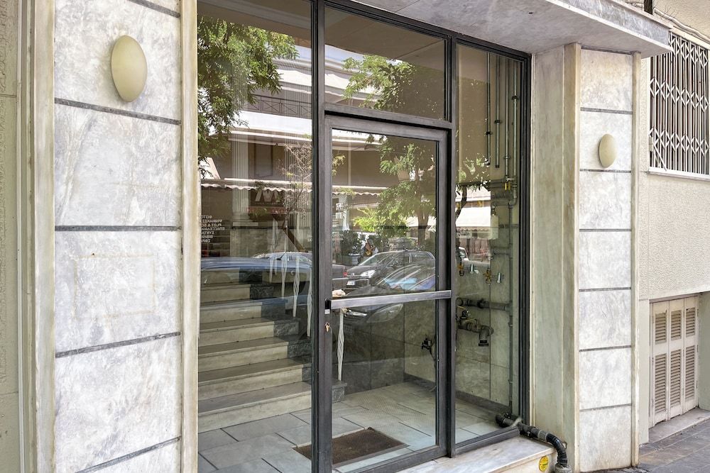 undefined Modern & Central Apt in Athens 3