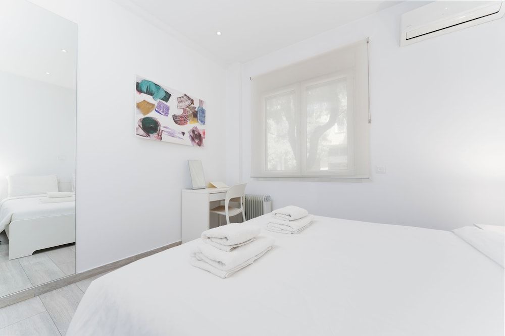 undefined Modern & Central Apt in Athens 10