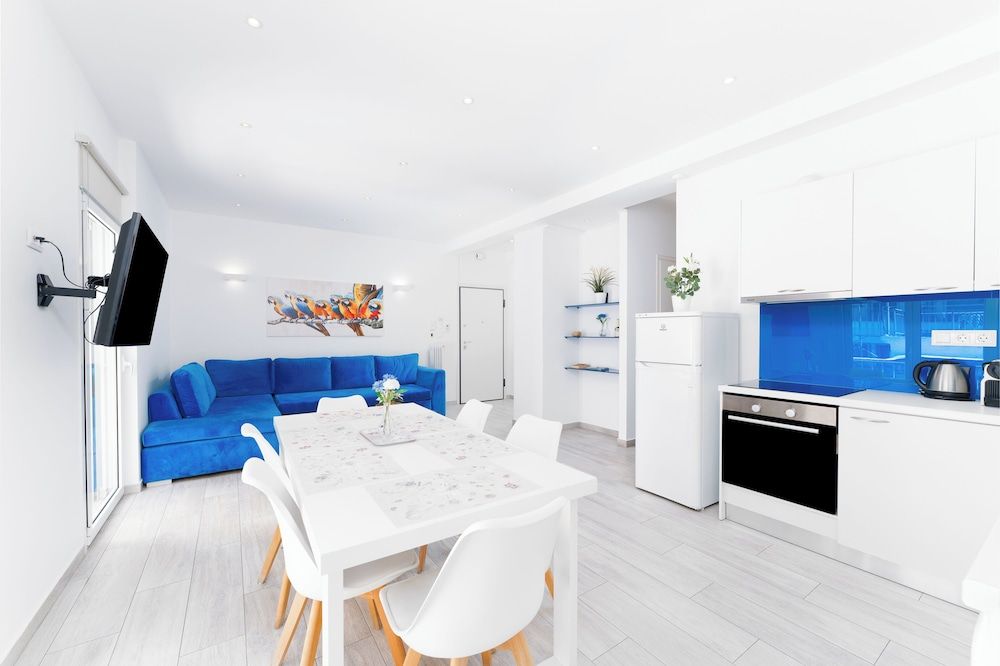 undefined Modern & Central Apt in Athens 5