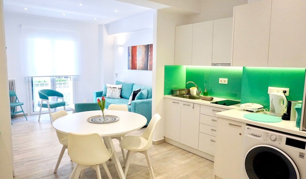 undefined Minimal Fresh Design Apt in Athens 10