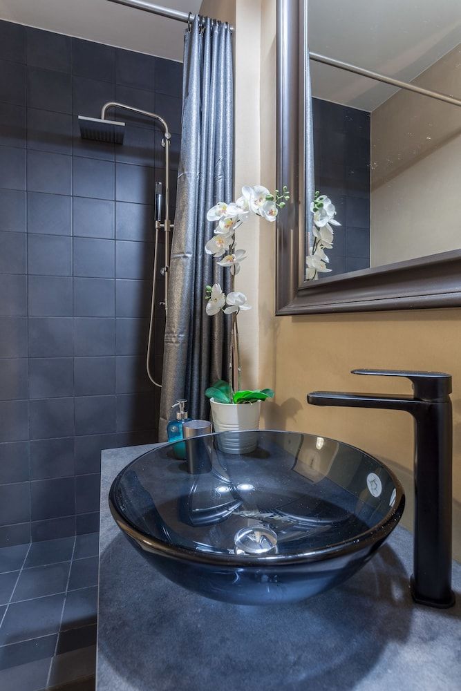 A Gift in the Heart of Monastiraki B Studio 15