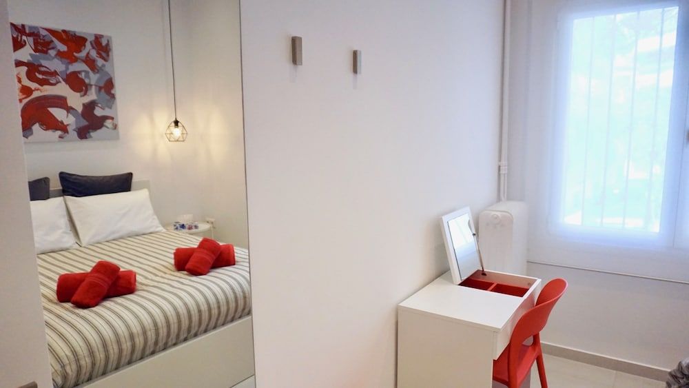 undefined Unique Stylish Apt in Athens 10