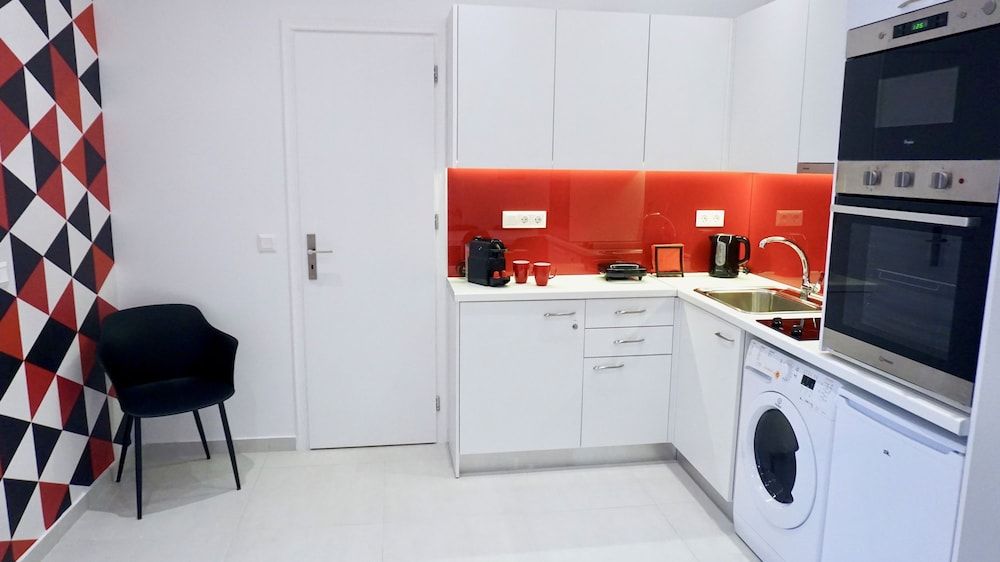 undefined Unique Stylish Apt in Athens 9