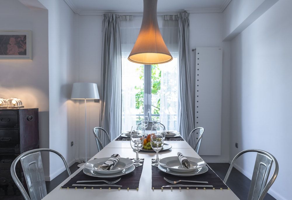 undefined Elegant apartment in Kolonaki 8