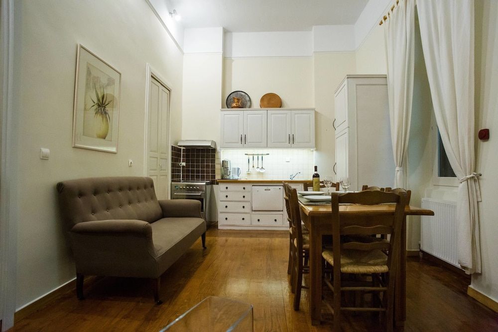 GK Thiseio House, Courtyard View 27