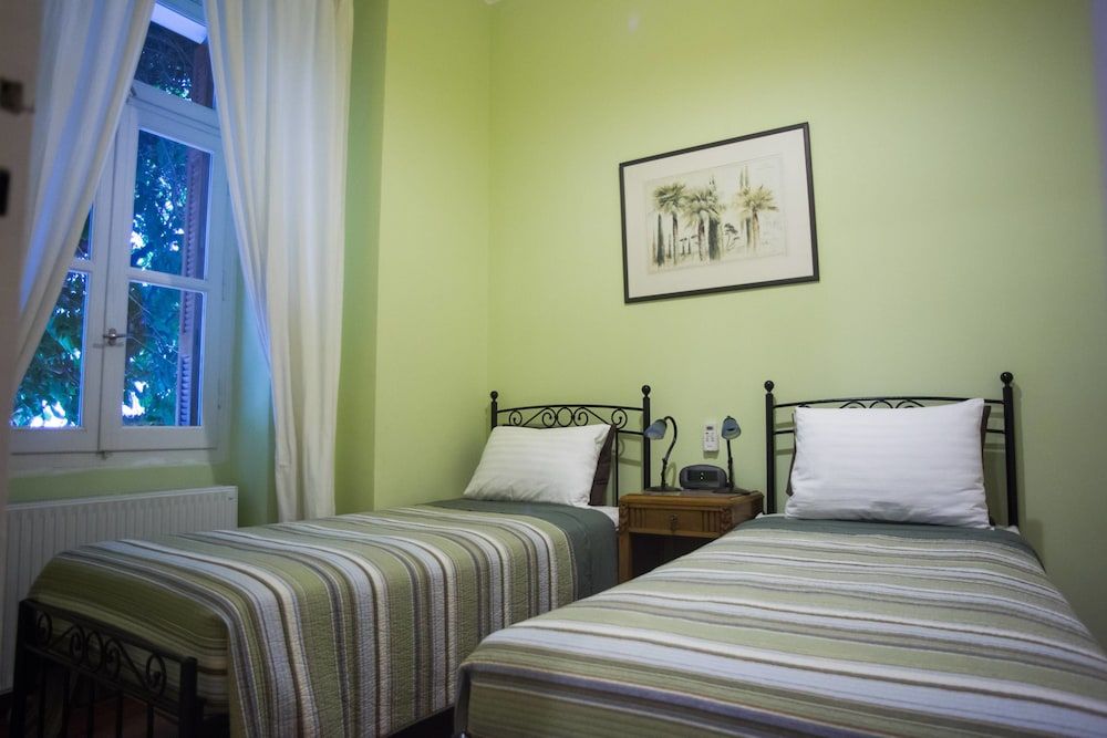 GK Thiseio House, Courtyard View 4