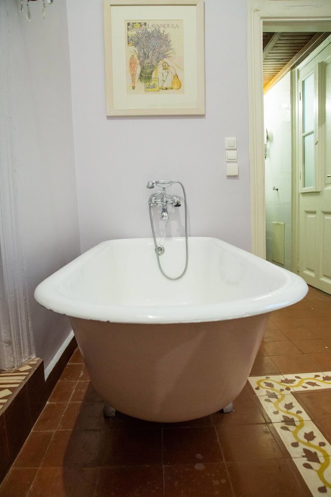 GK Thiseio House, Courtyard View 14