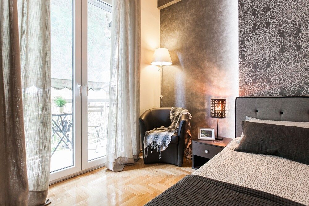 undefined Beautiful Safe Apartment Near Centre 10