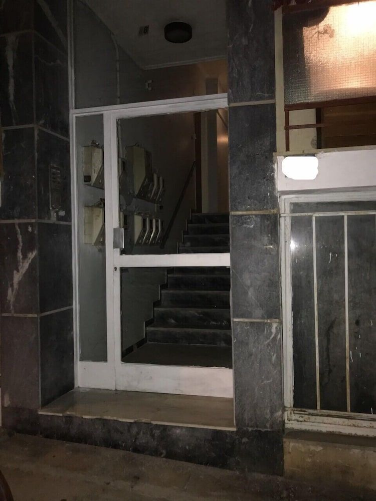 undefined Renovated minimal aptm next to metro 2