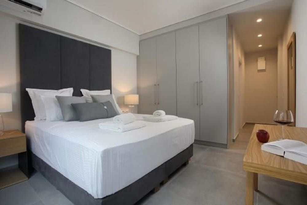 undefined LeGeo-Luxurious Athenian Apartment 8