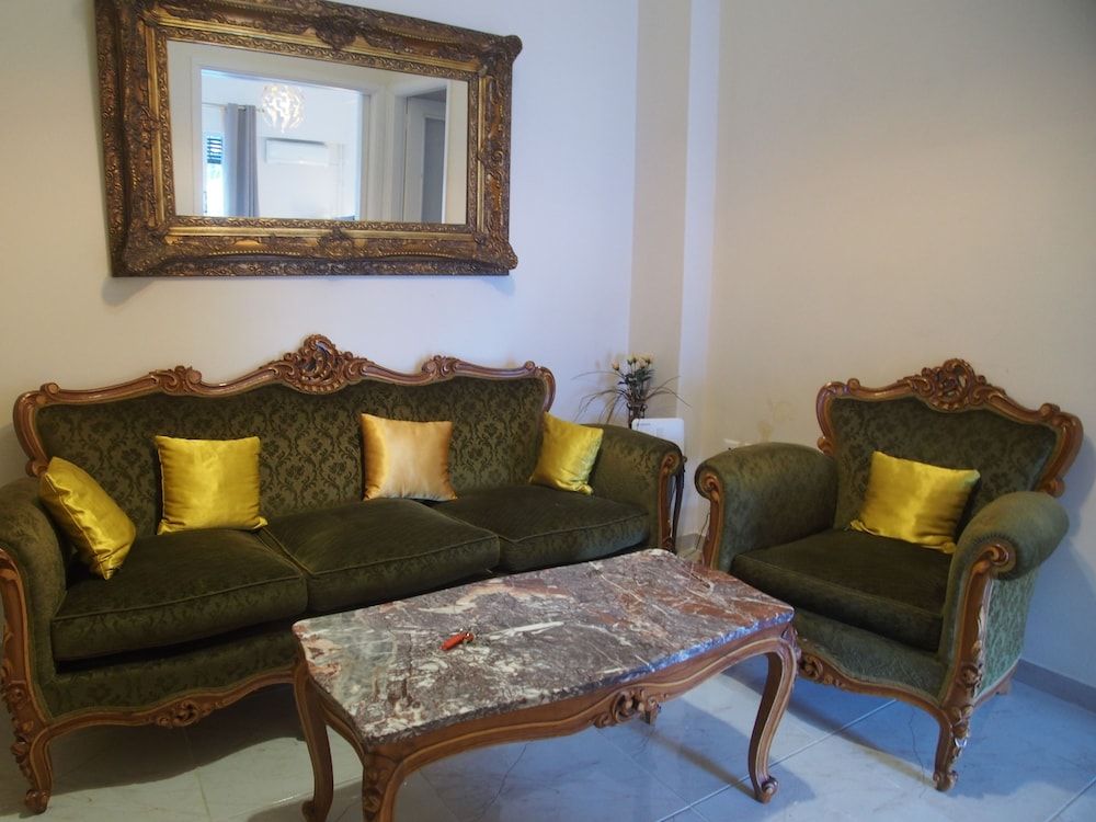 undefined Homely Stay at Acropolis Museum 7