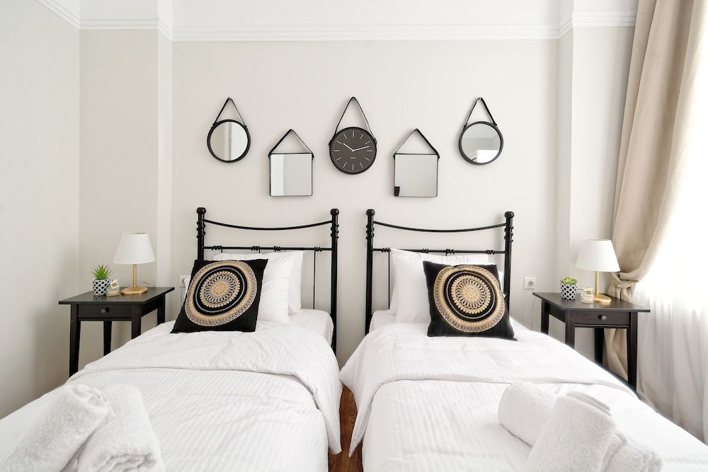 undefined Acropolis Moments 9