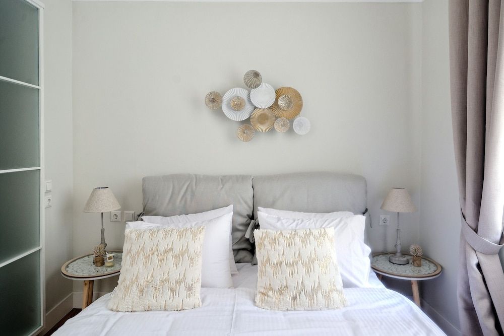 undefined Acropolis Moments 8