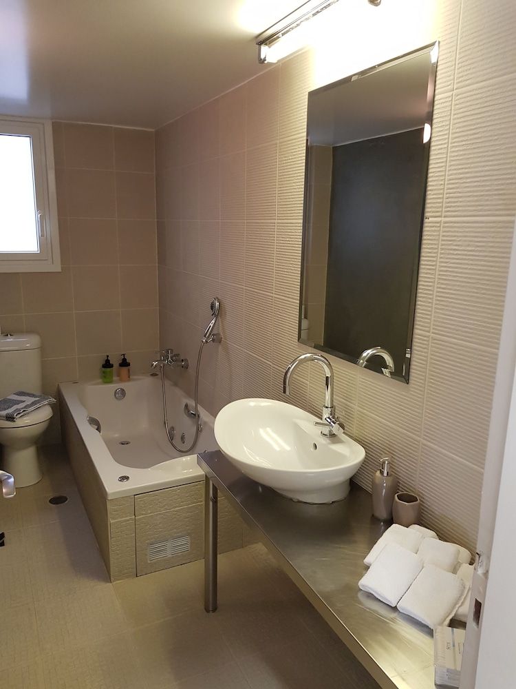 undefined Penthouse of light at Koukaki 10