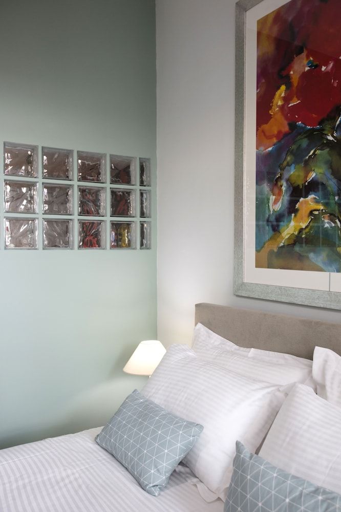 undefined Under the shade of Acropolis 8