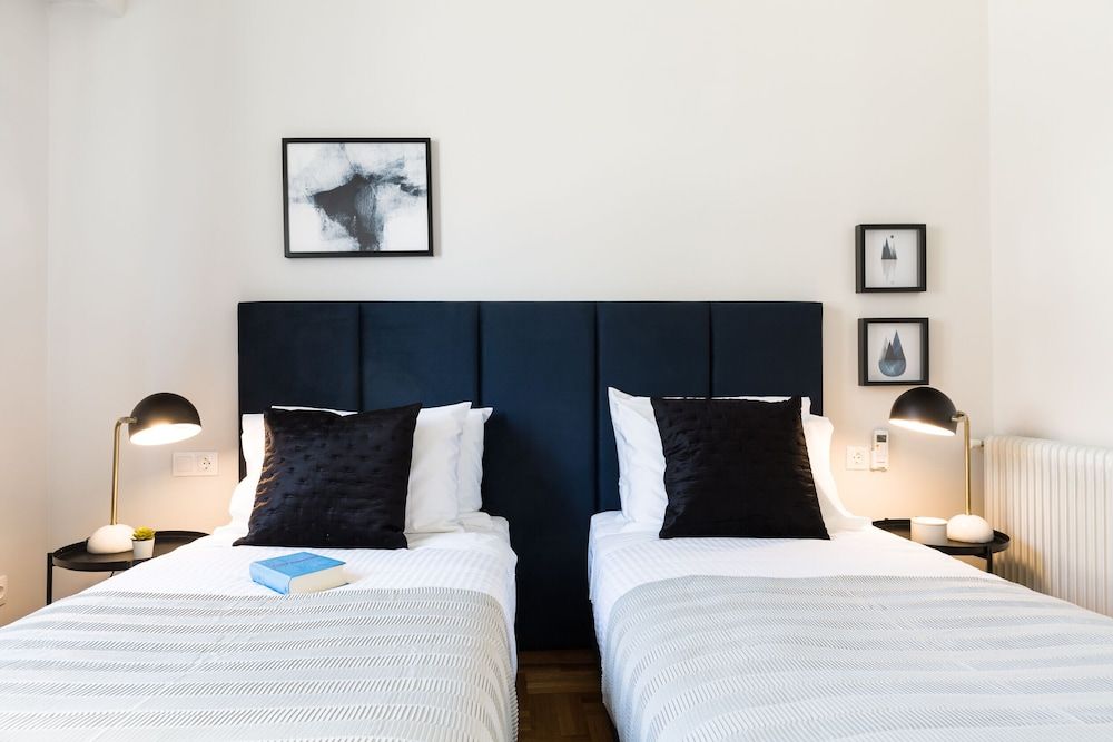 undefined UPSTREET Elegant Luminous 3BD Apt-Kolonaki 3