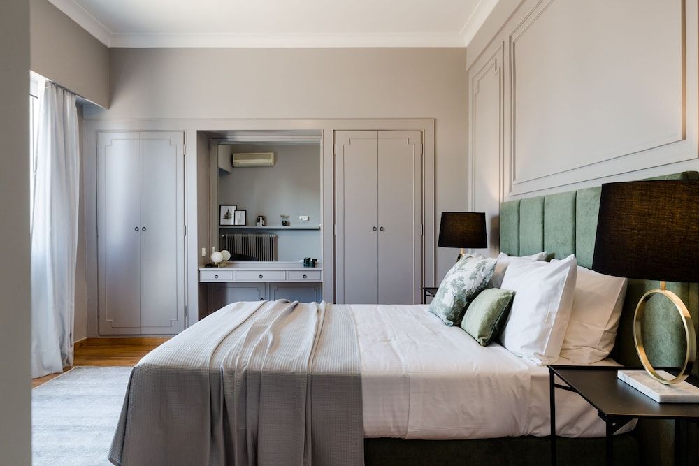 undefined UPSTREET Elegant Luminous 3BD Apt-Kolonaki