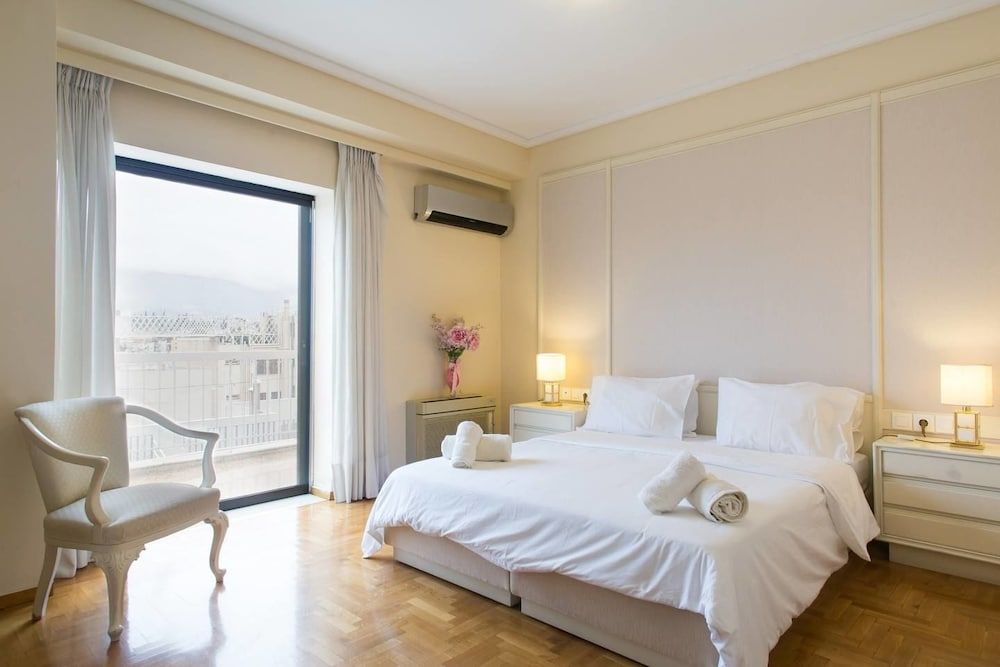 Alexander's Penthouse Deluxe Penthouse (Temple of Zeus) 5