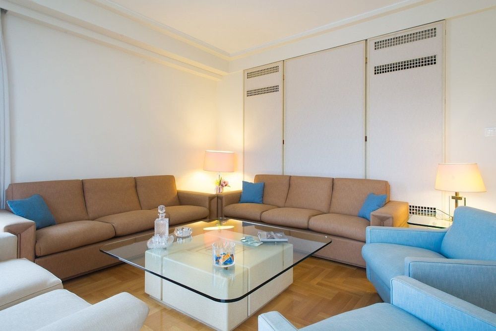 Alexander's Penthouse Deluxe Penthouse (Temple of Zeus) 18