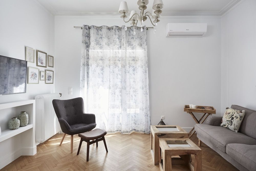 undefined Luxury n Chic Athens Museum Apt