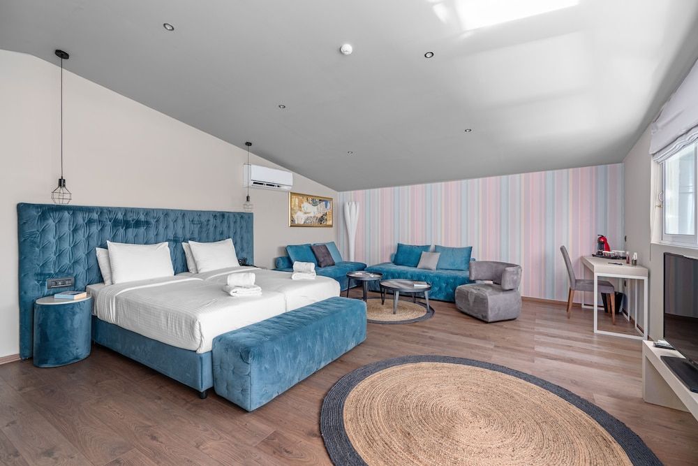 Aeolos Luxury Suites Delight Suite with Acropolis View 3