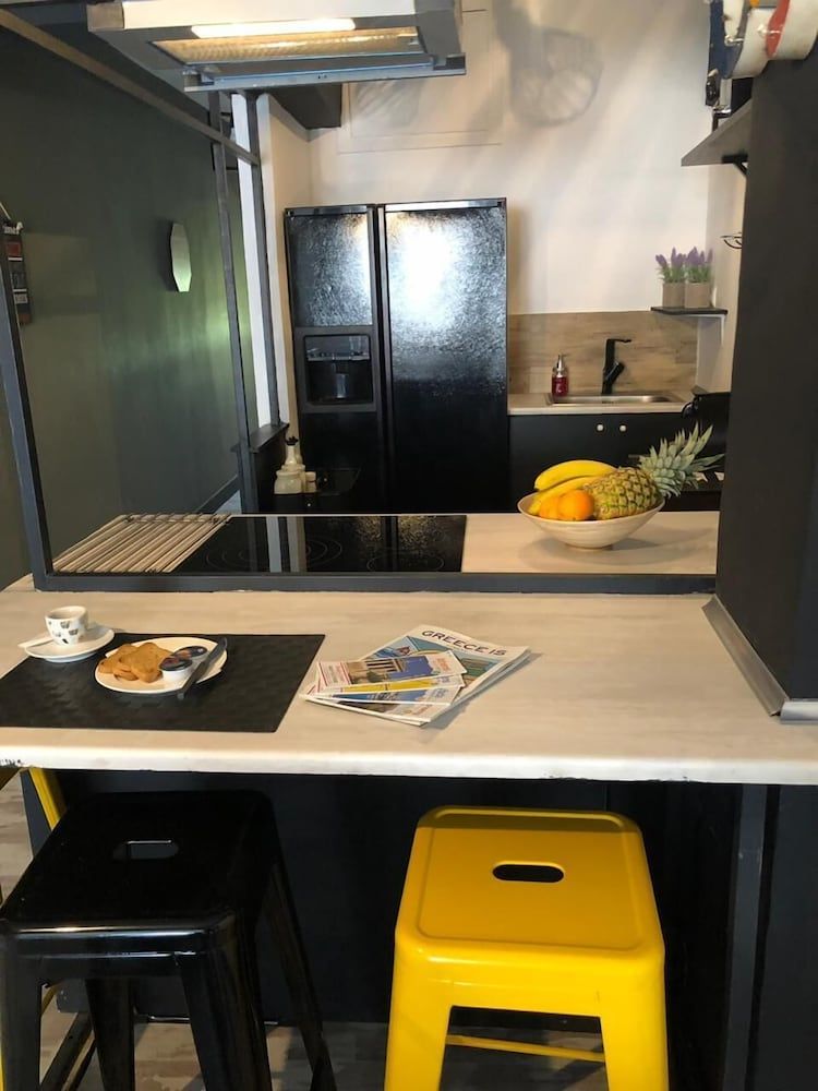 undefined Home Plus Psirri Apartment 4