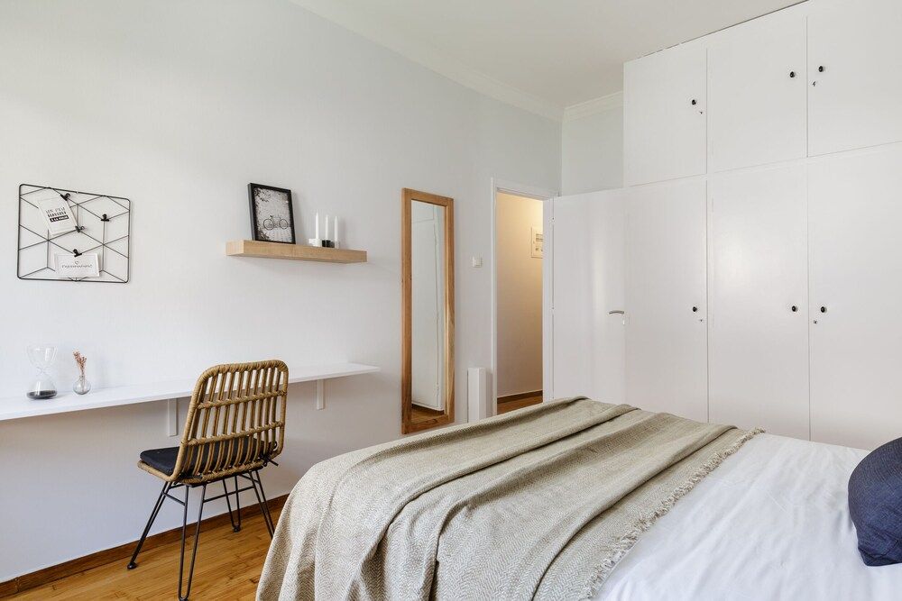 undefined UPSTREET Urban 2BD Apartment in Koukaki 5