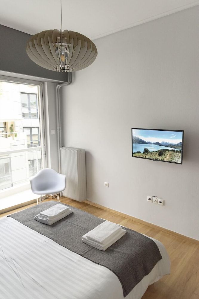 undefined Penelope's Luxury Apartment 6